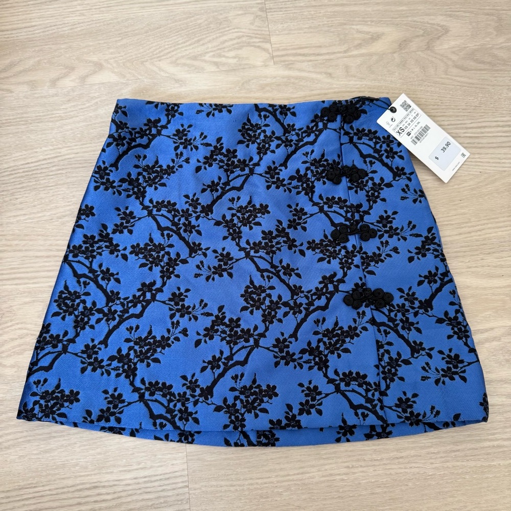 Zara Blue Mini Skirt with Black Floral Pattern